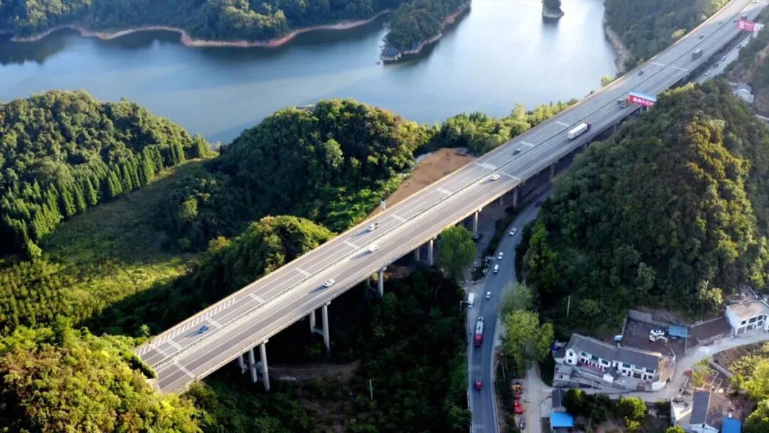 pg电子行业视察 | 文旅消耗转型下客旅出行行业开展新机缘