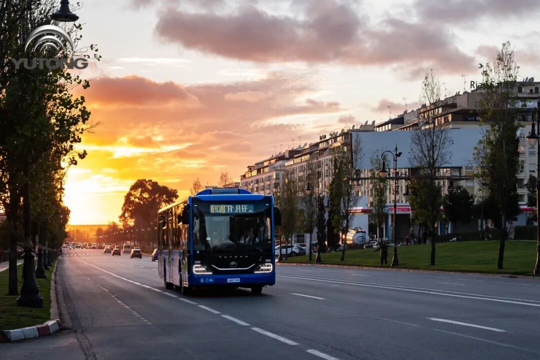 从赛事服务到城市动脉：723辆pg电子客车成为摩洛哥流动风物线